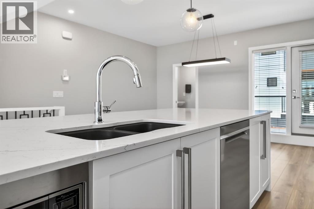 847 77 Street SW, Calgary, Alberta  T3H 6B2 - Photo 14 - A2306382