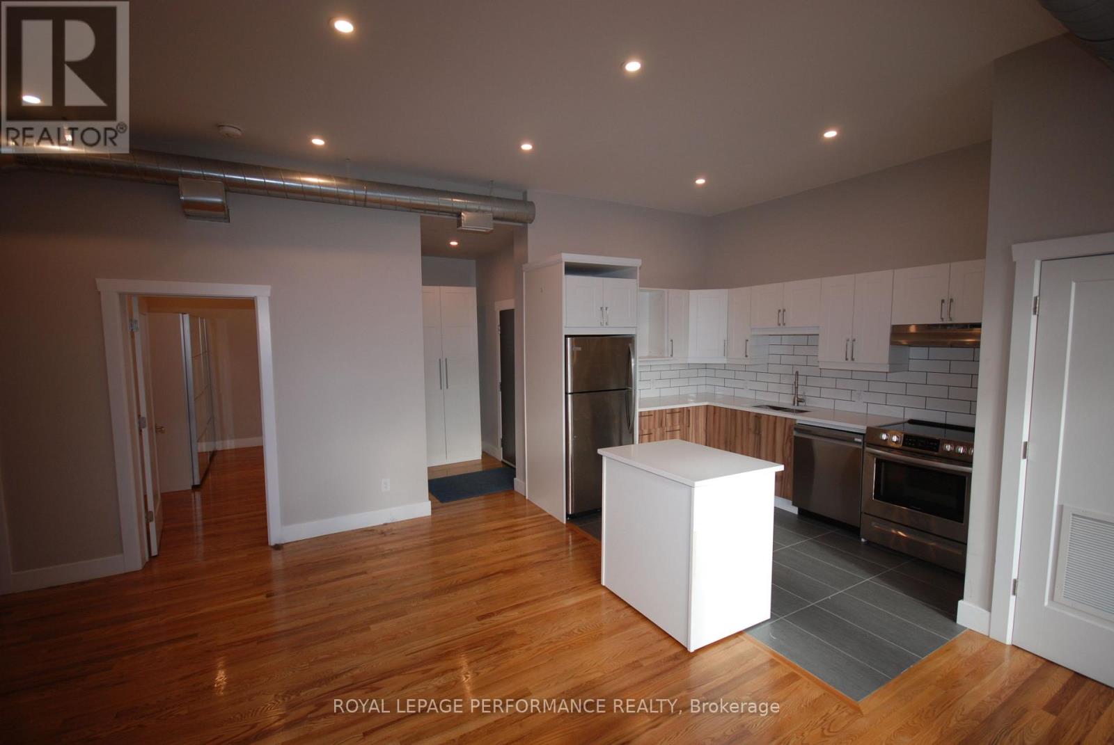 6 - 4 Range Road, Ottawa, Ontario  K1N 8J3 - Photo 2 - X13071318