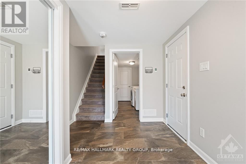 318 Willow Aster Circle, Ottawa, Ontario  K4A 1C6 - Photo 3 - X13071468