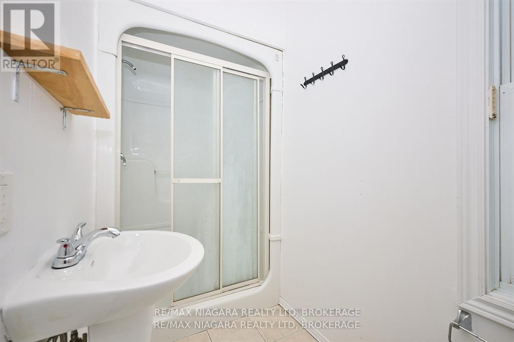 A - 105a Welland Avenue, St. Catharines, Ontario  L2R 2H4 - Photo 17 - X13071322