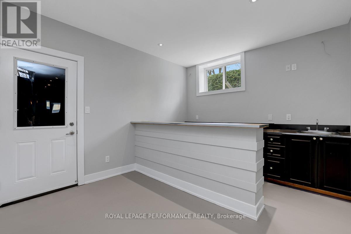 1285 Livingstone Avenue, Ottawa, Ontario  K1H 7P7 - Photo 30 - X13047262