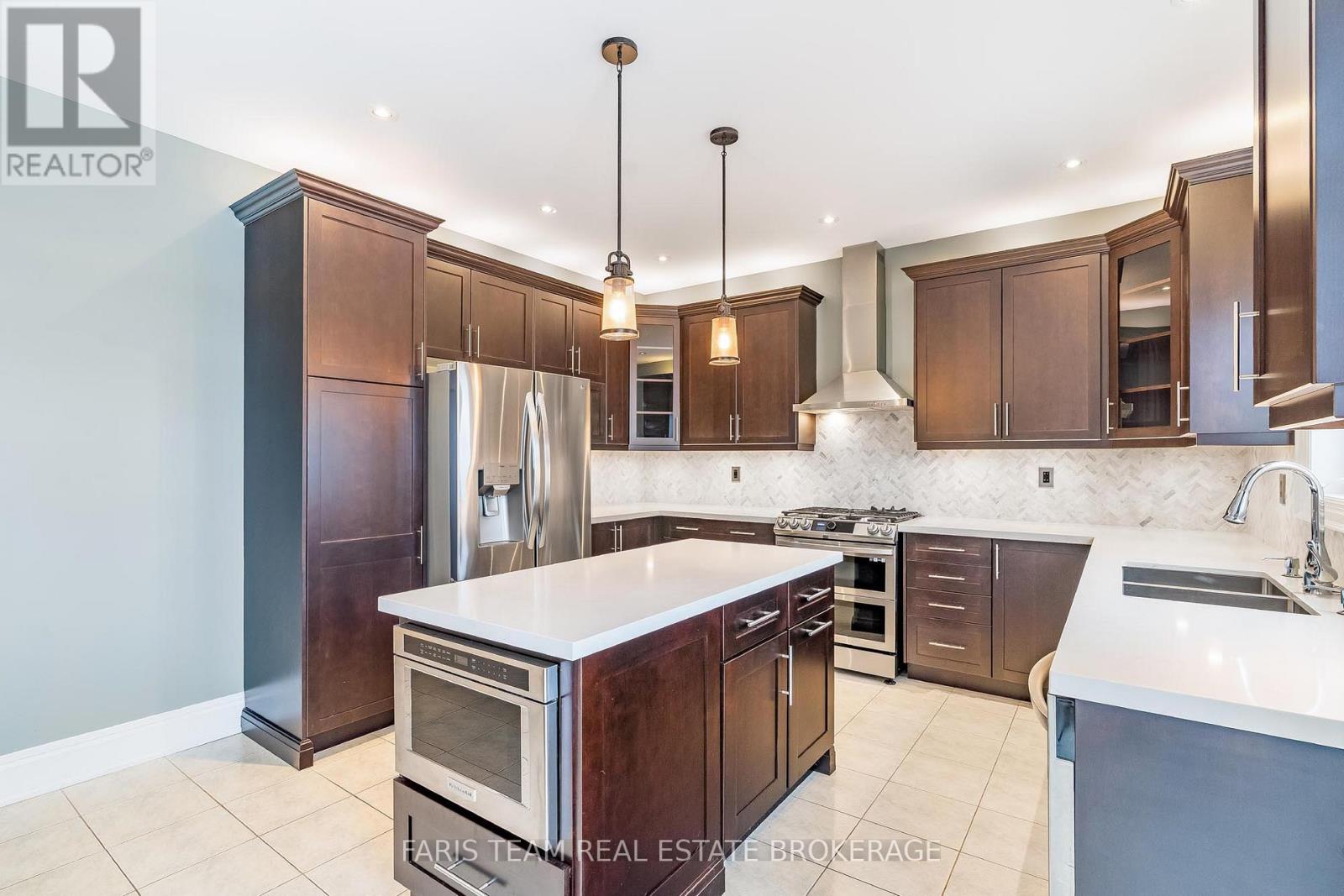 27 Marks Road, Springwater, Ontario  L9X 0S5 - Photo 6 - S12911304