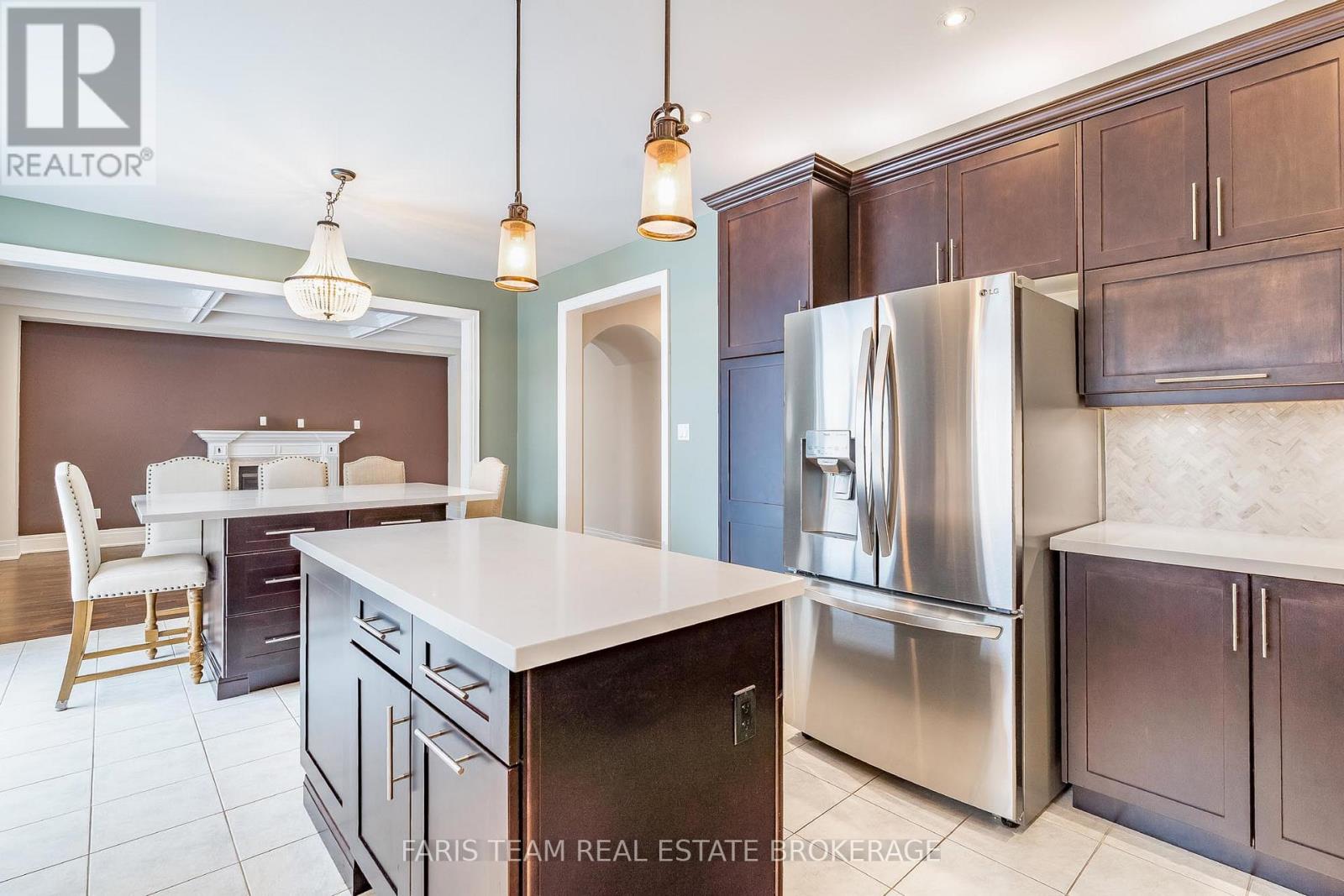27 Marks Road, Springwater, Ontario  L9X 0S5 - Photo 9 - S12911304