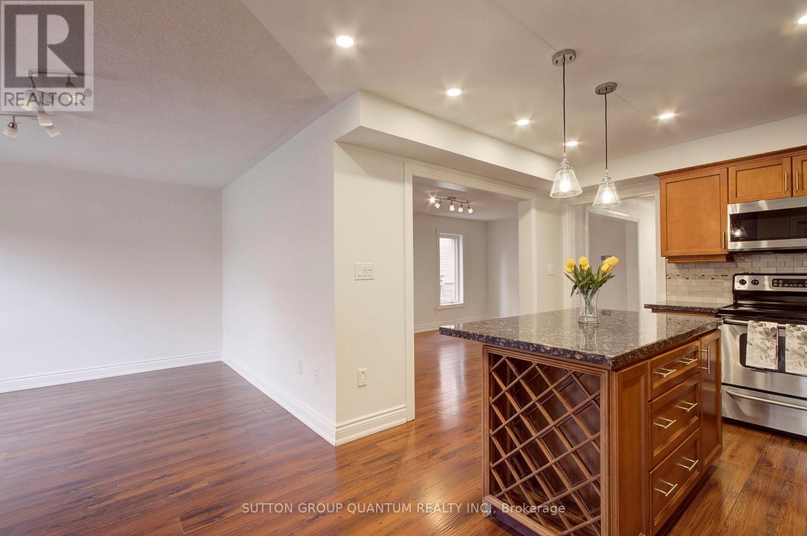 350 Ravineview Way, Oakville, Ontario  L6H 6S5 - Photo 14 - W13062842