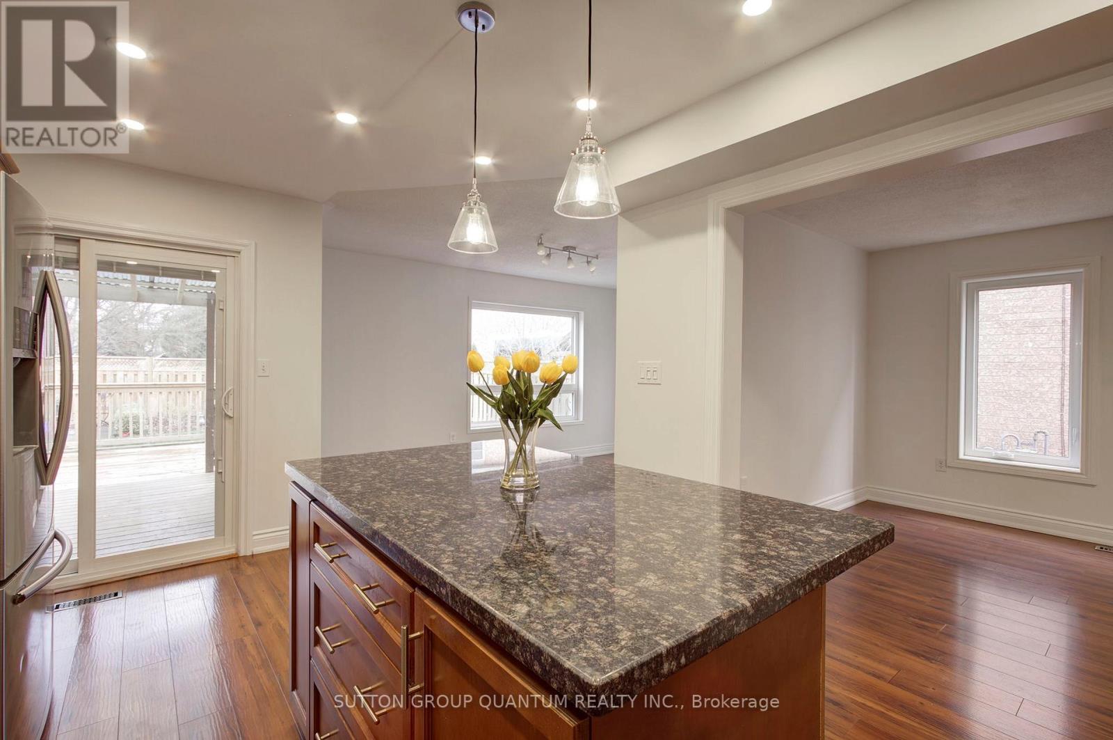 350 Ravineview Way, Oakville, Ontario  L6H 6S5 - Photo 15 - W13062842