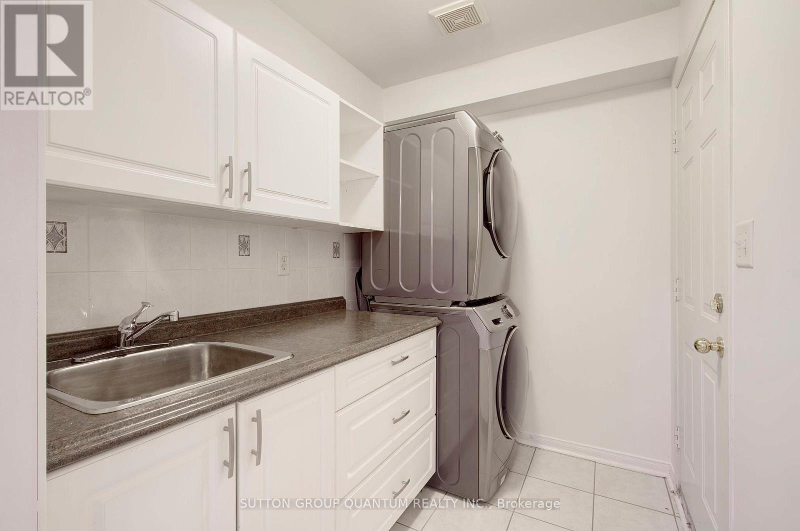 350 Ravineview Way, Oakville, Ontario  L6H 6S5 - Photo 22 - W13062842