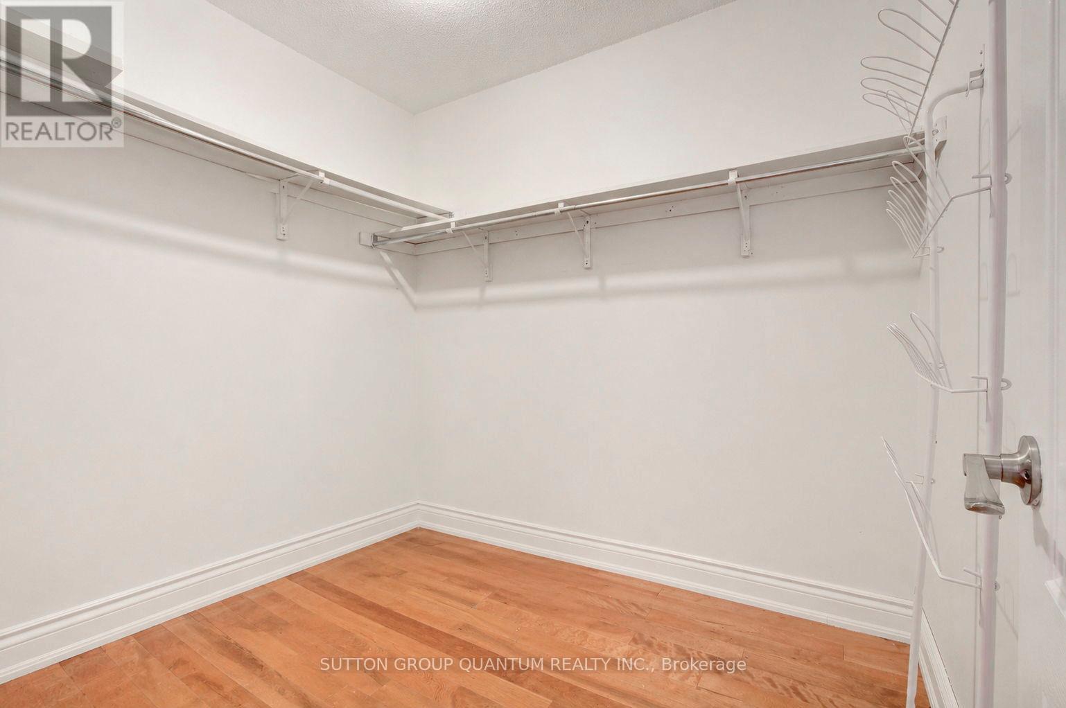 350 Ravineview Way, Oakville, Ontario  L6H 6S5 - Photo 29 - W13062842