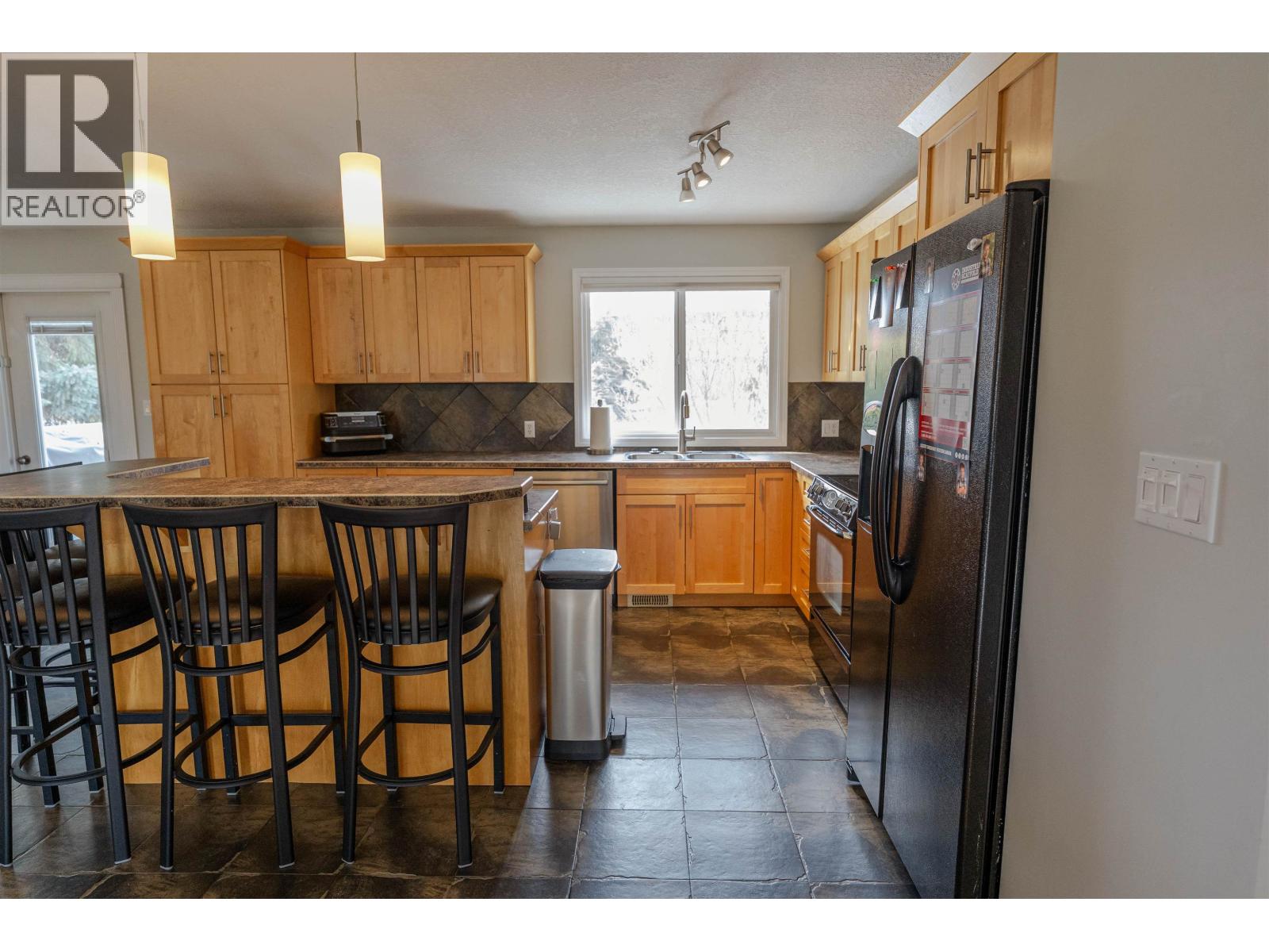 10307 109 Avenue, Fort St. John, British Columbia  V1J 4N5 - Photo 5 - R3118040