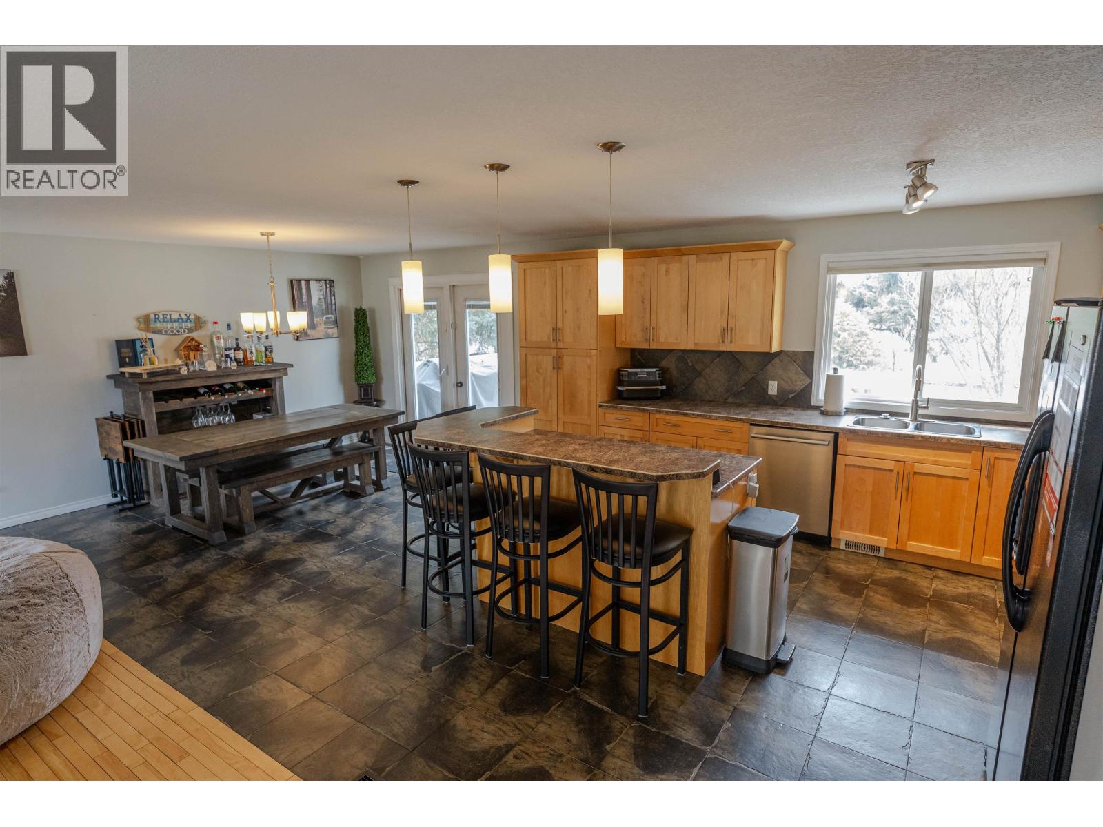 10307 109 Avenue, Fort St. John, British Columbia  V1J 4N5 - Photo 4 - R3118040