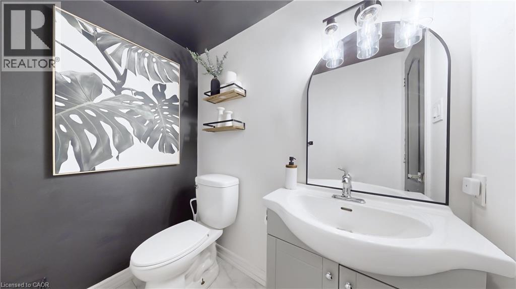 52 Adelaide Street Unit# 32, Barrie, Ontario  L4N 3T5 - Photo 6 - 40826317