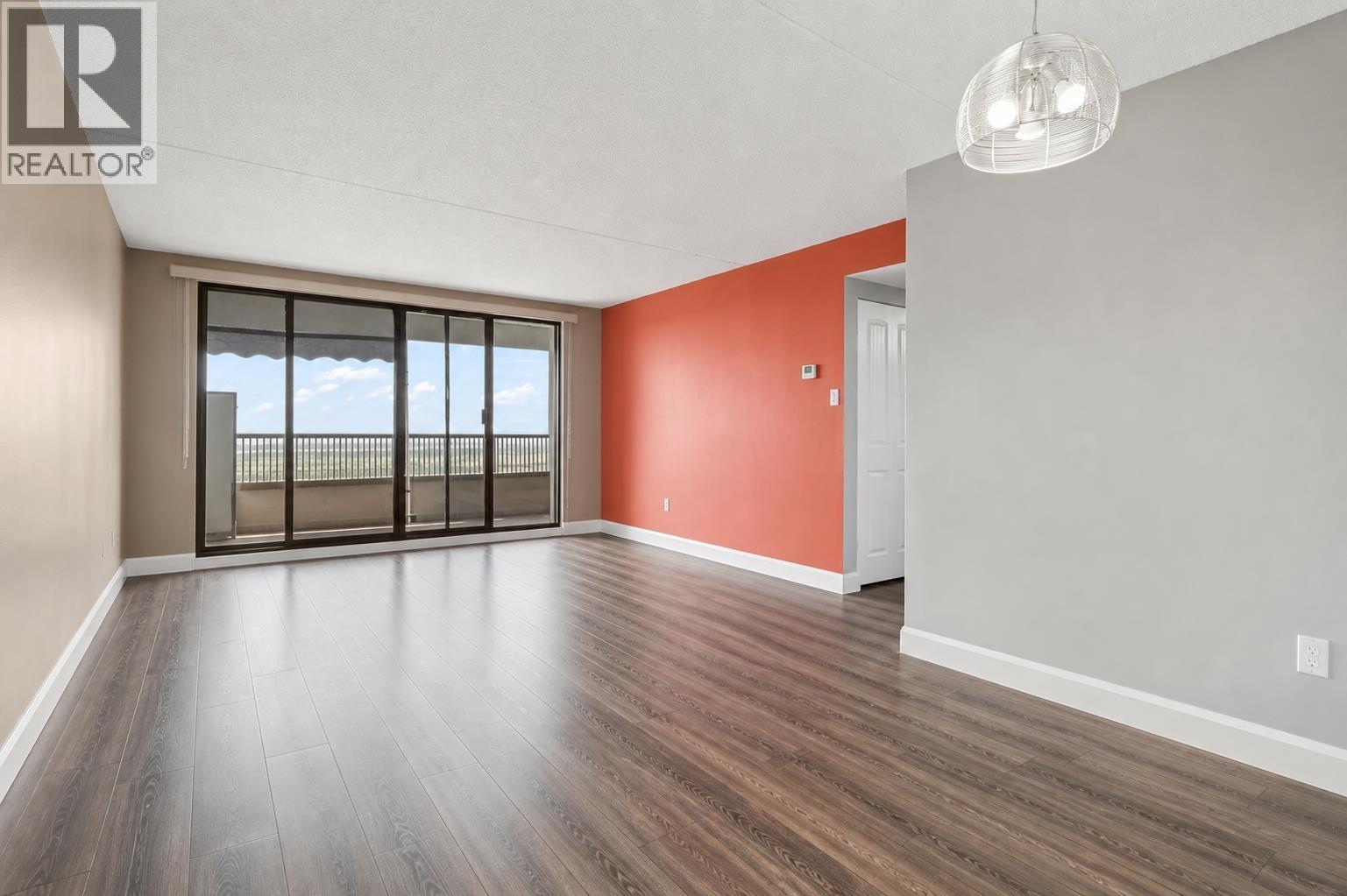 1607 6595 Willingdon Avenue, Burnaby, British Columbia  V5H 4E5 - Photo 4 - R3118368
