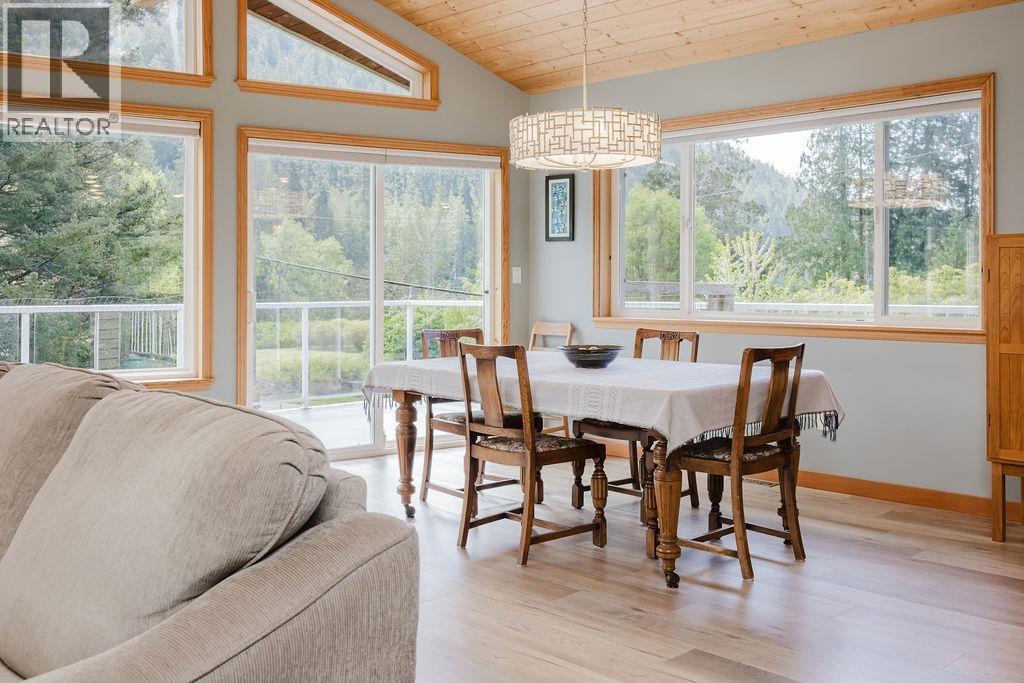 12800 Mainsail Road, Madeira Park, British Columbia  V0N 2H1 - Photo 12 - R3118337