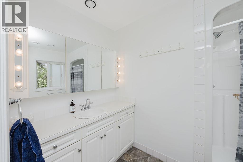 12800 Mainsail Road, Madeira Park, British Columbia  V0N 2H1 - Photo 25 - R3118337