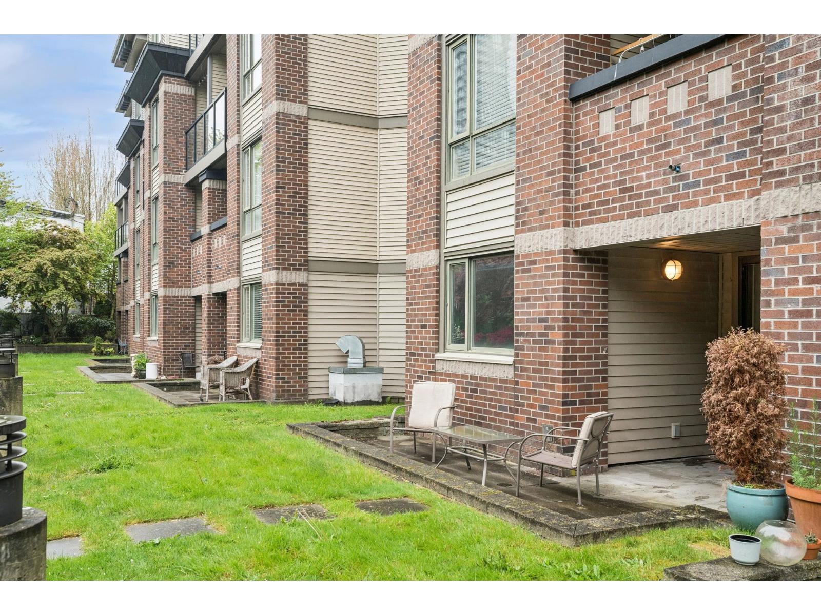 111 10822 City Parkway, Surrey, British Columbia  V3T 0C2 - Photo 14 - R3118401