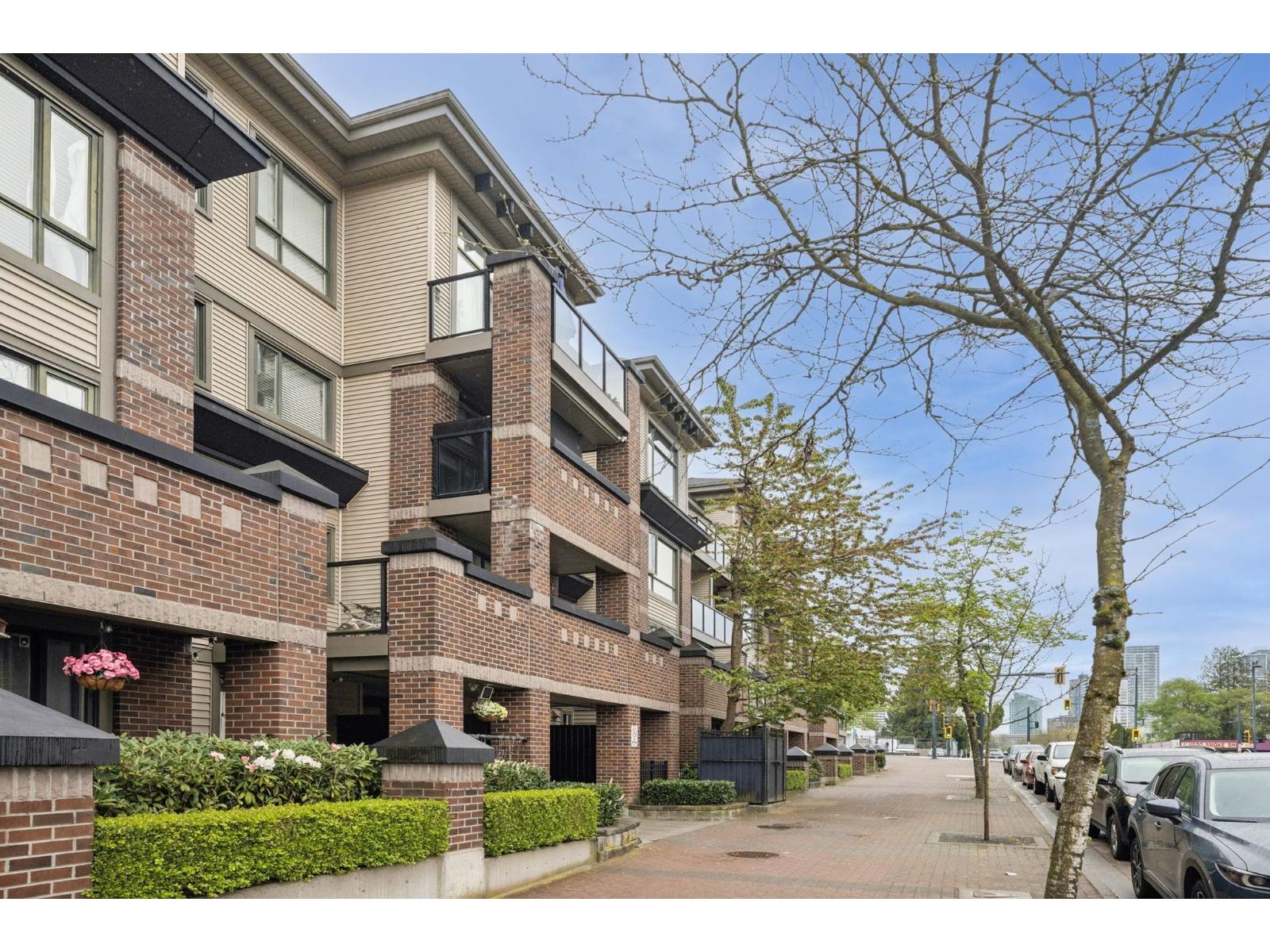 111 10822 City Parkway, Surrey, British Columbia  V3T 0C2 - Photo 15 - R3118401
