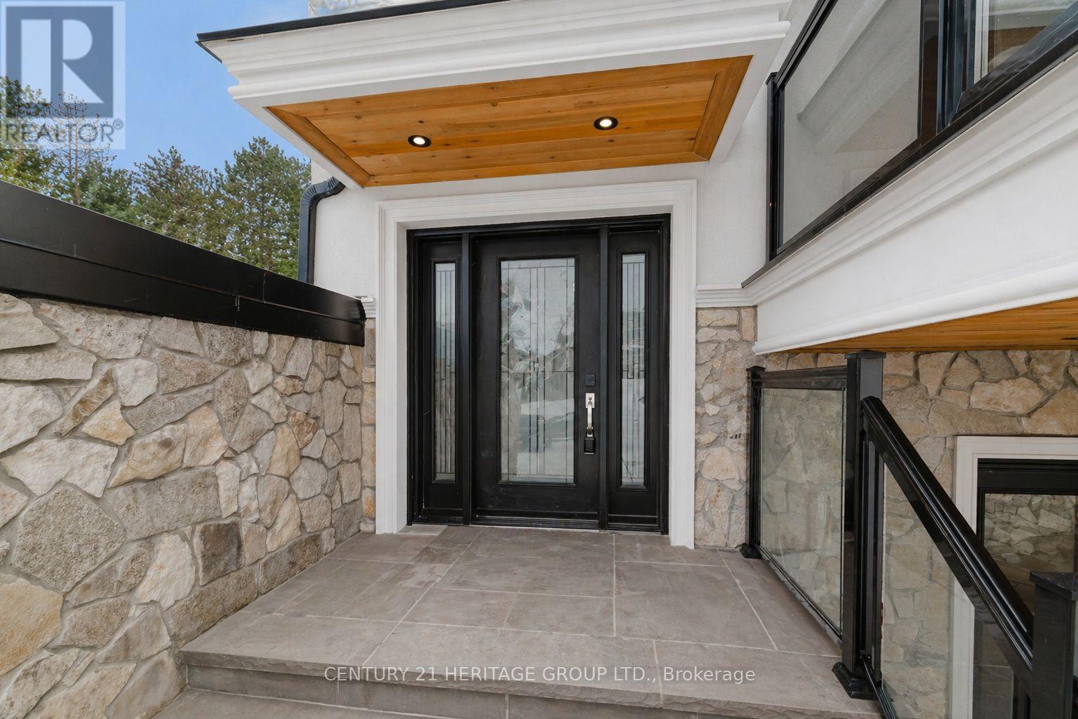 2816 Mount Albert Road, East Gwillimbury, Ontario  L0G 1R0 - Photo 3 - N12770794