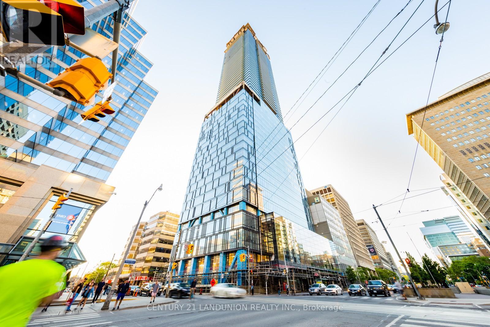 488 UNIVERSITY AVENUE, Toronto, Ontario