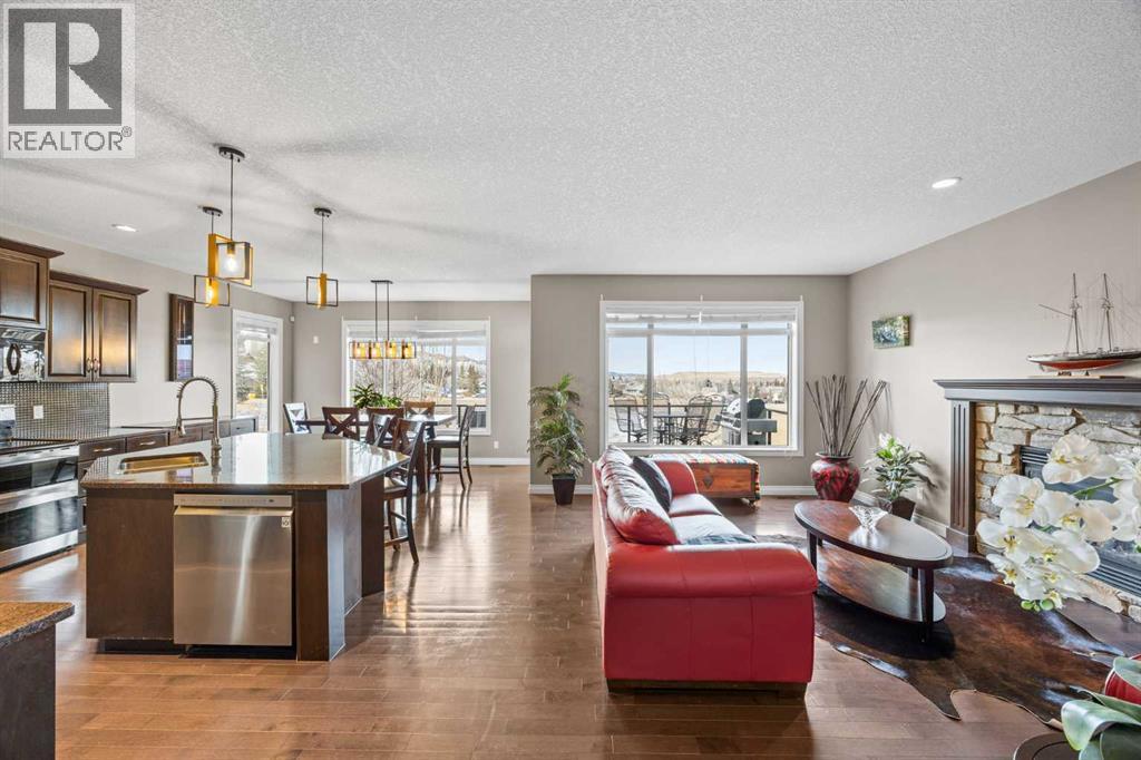 289 Jumping Pound Terrace, Cochrane, Alberta  T4C 1G3 - Photo 5 - A2283277