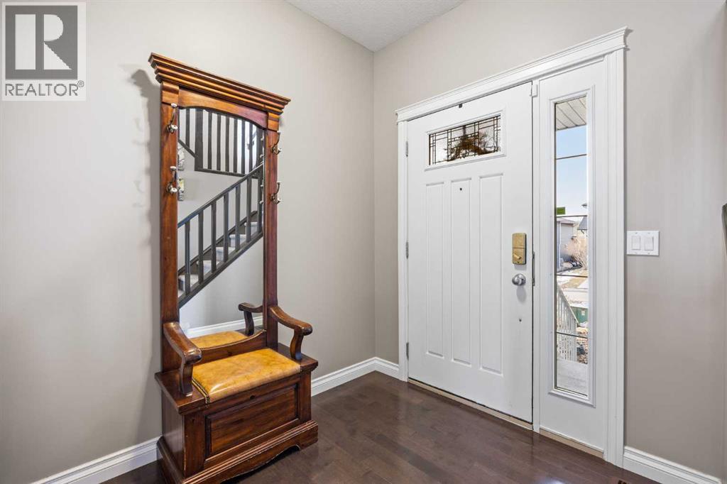 289 Jumping Pound Terrace, Cochrane, Alberta  T4C 1G3 - Photo 3 - A2283277