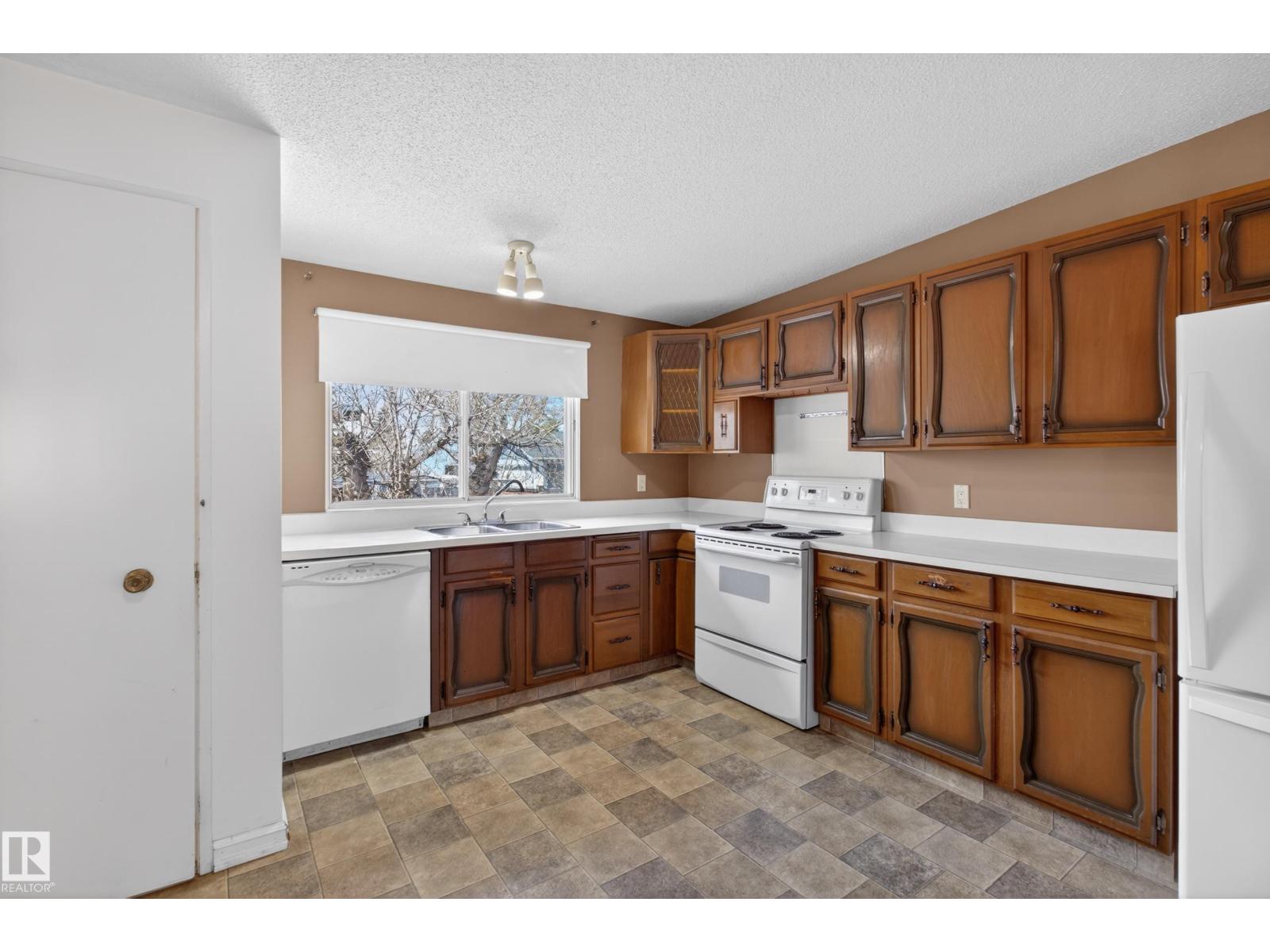 77 Garnet Cr, Sherwood Park, Alberta  T8A 2S1 - Photo 11 - E4485277