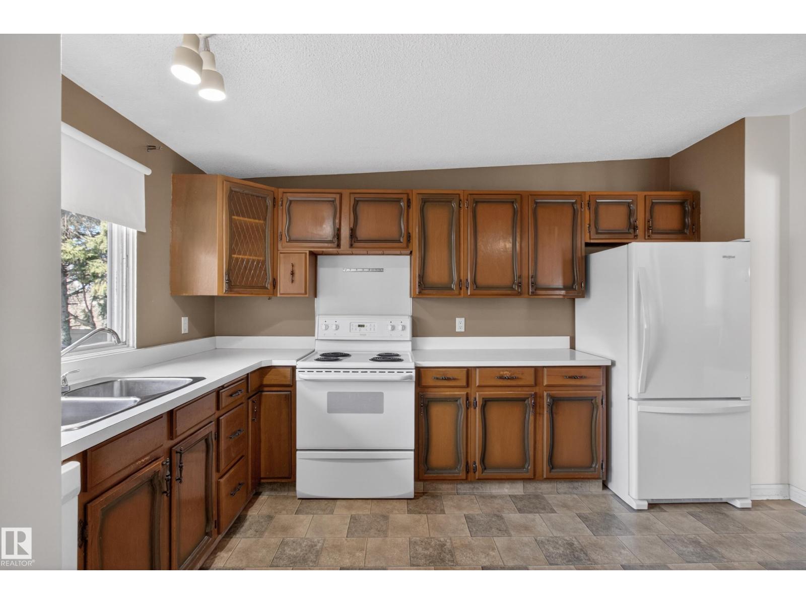 77 Garnet Cr, Sherwood Park, Alberta  T8A 2S1 - Photo 13 - E4485277