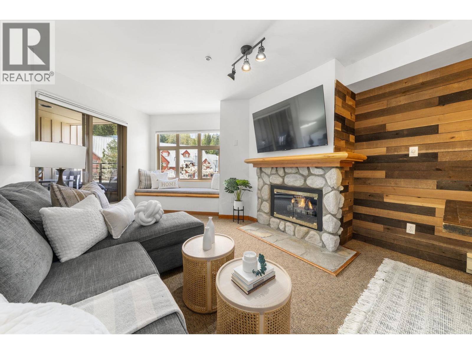 204 2050 LAKE PLACID ROAD, Whistler, British Columbia