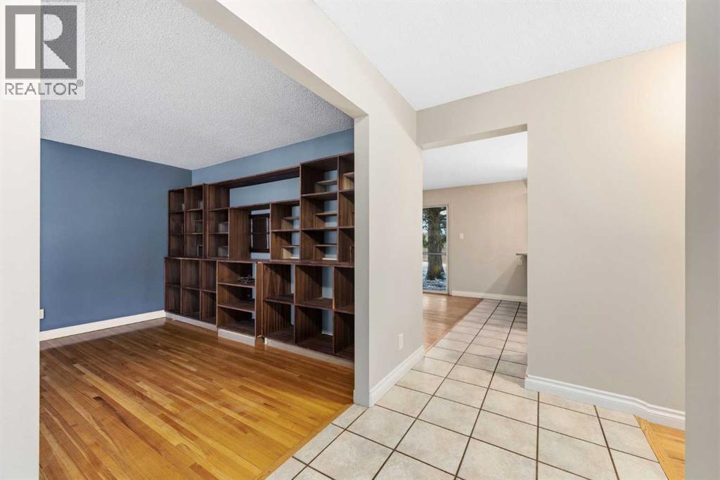 356 Willow Ridge Place Se, Calgary, Alberta  T2J 1N4 - Photo 9 - A2302508