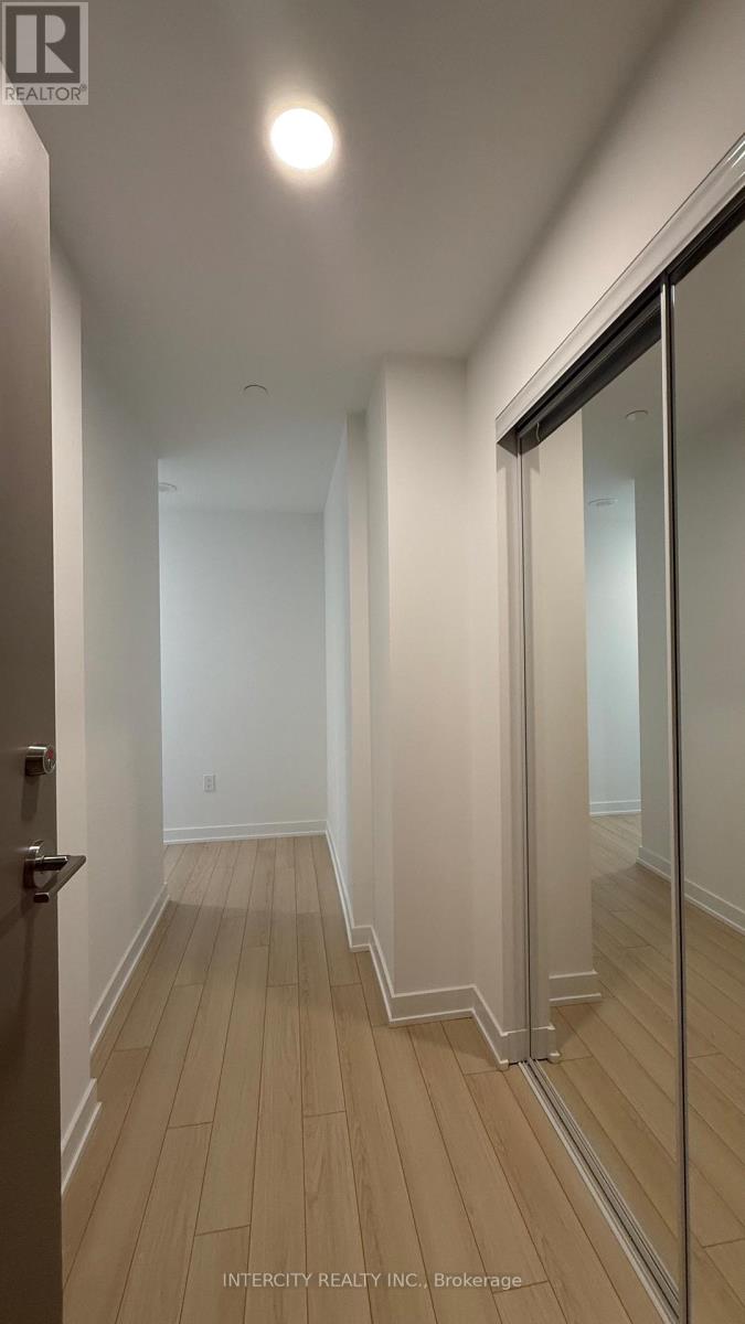 2212 - 15 Skyridge Drive, Brampton, Ontario  L6P 4S3 - Photo 2 - W13071308