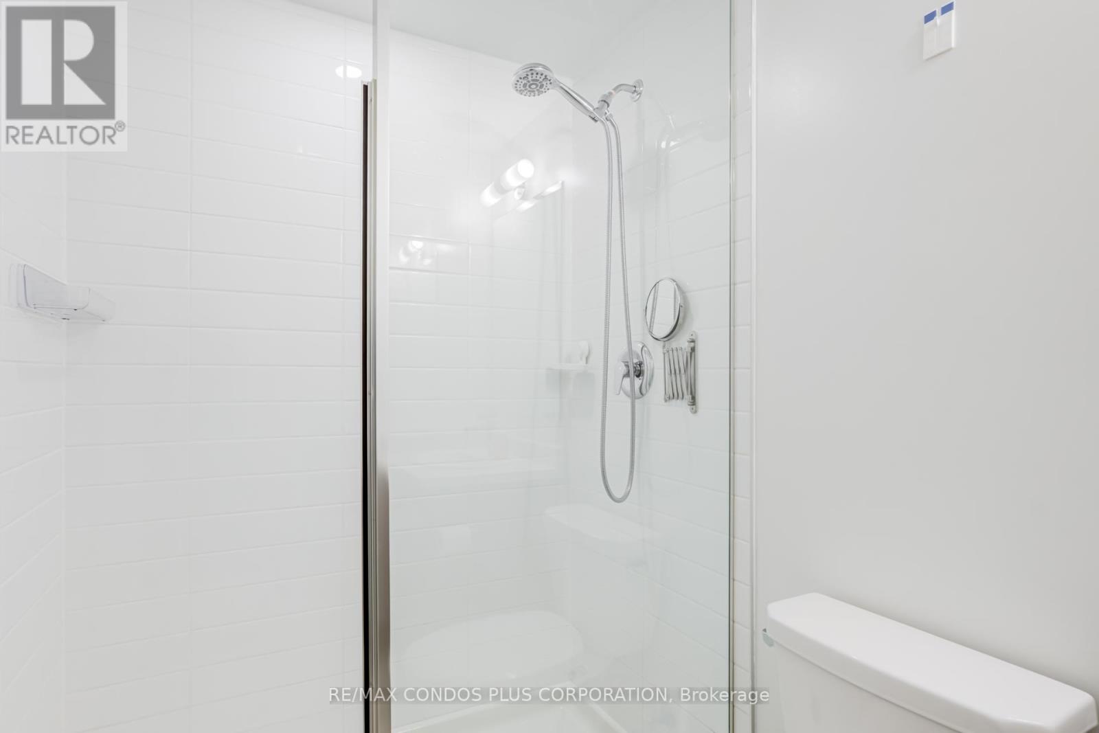 201 - 100 Canon Jackson Drive, Toronto, Ontario  M6M 0C1 - Photo 11 - W13071332