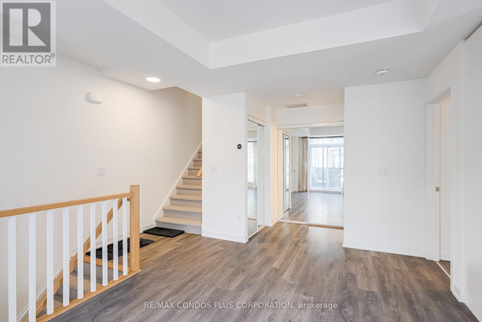 201 - 100 Canon Jackson Drive, Toronto, Ontario  M6M 0C1 - Photo 6 - W13071332