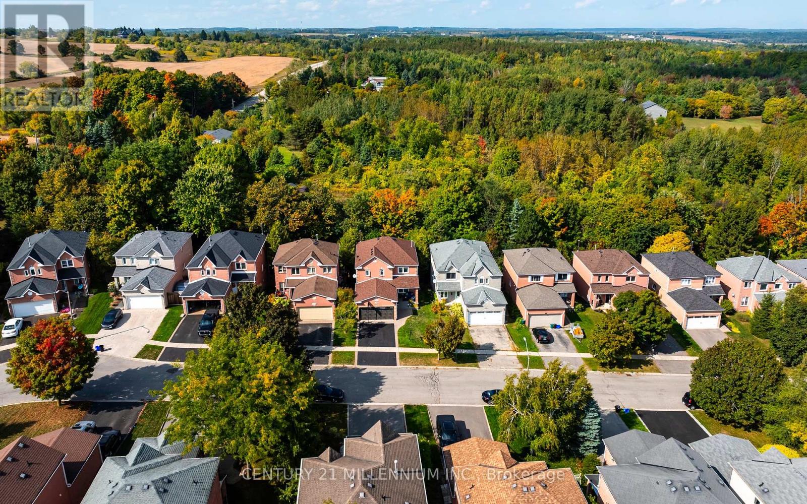 174 Lisa Marie Drive, Orangeville, Ontario  L9W 4P7 - Photo 2 - W13071350