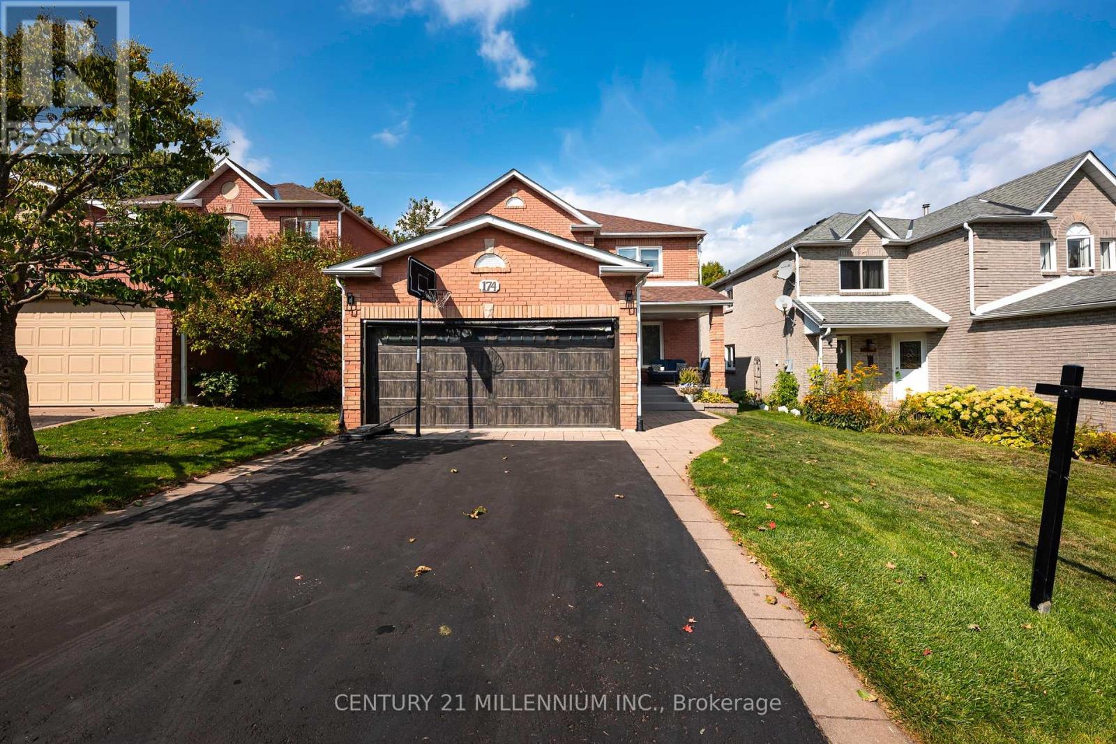 174 Lisa Marie Drive, Orangeville, Ontario  L9W 4P7 - Photo 3 - W13071350
