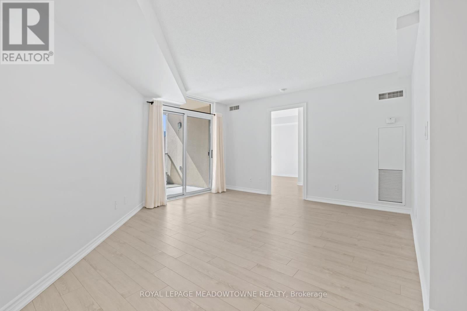 1030 - 3888 Duke Of York Boulevard, Mississauga, Ontario  L5B 4P5 - Photo 11 - W13071370