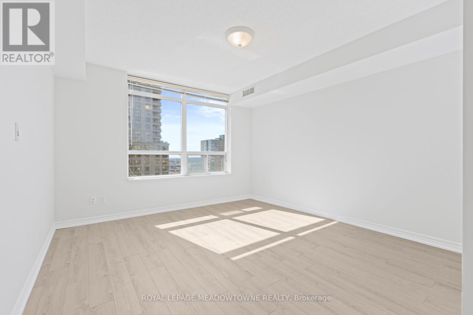 1030 - 3888 Duke Of York Boulevard, Mississauga, Ontario  L5B 4P5 - Photo 15 - W13071370