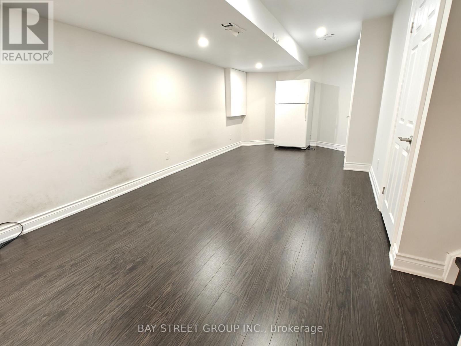 256 Glenashton Drive, Oakville, Ontario  L6H 6H5 - Photo 21 - W13071372