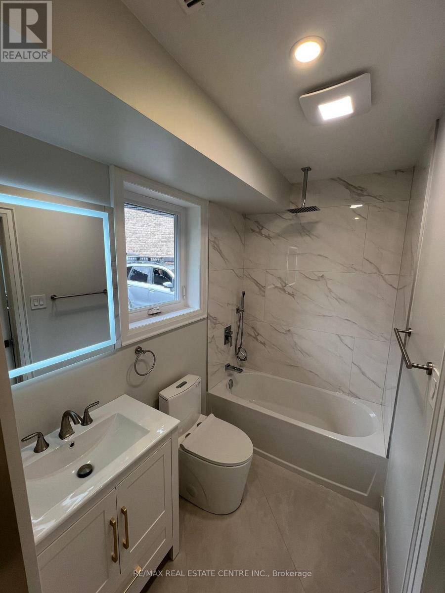 255 Gamma Street, Toronto, Ontario  M8W 4G9 - Photo 17 - W13071376