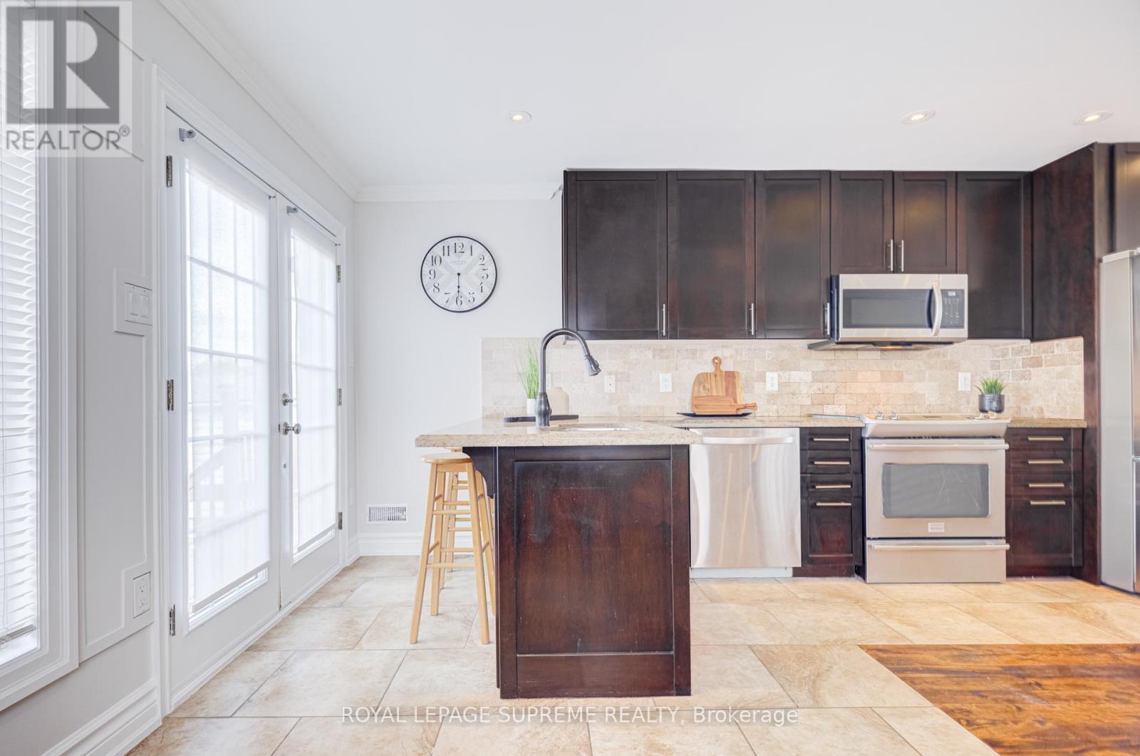 18 Fairweather Road, Toronto, Ontario  M6M 4C7 - Photo 16 - W13071380