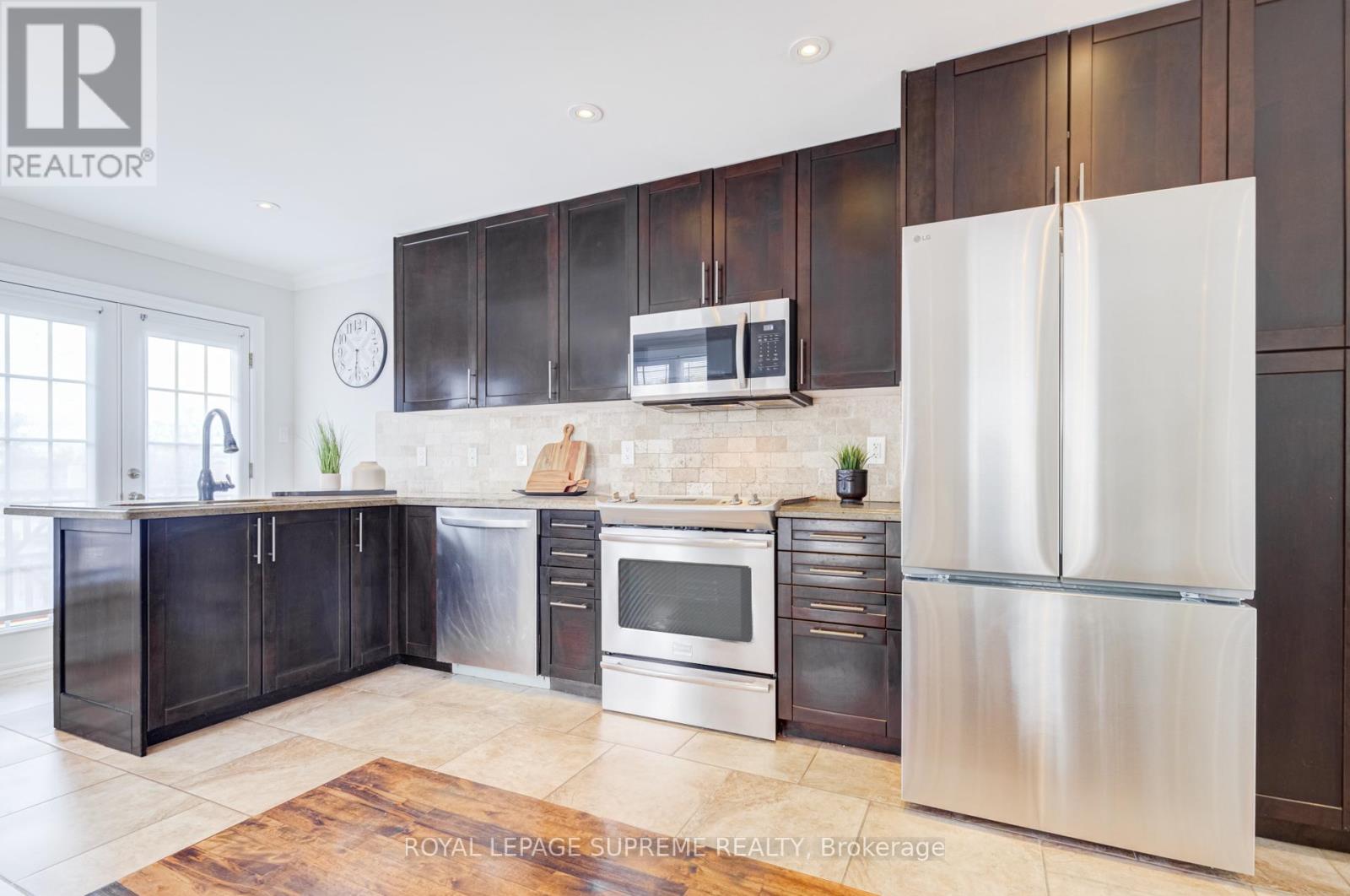 18 Fairweather Road, Toronto, Ontario  M6M 4C7 - Photo 18 - W13071380