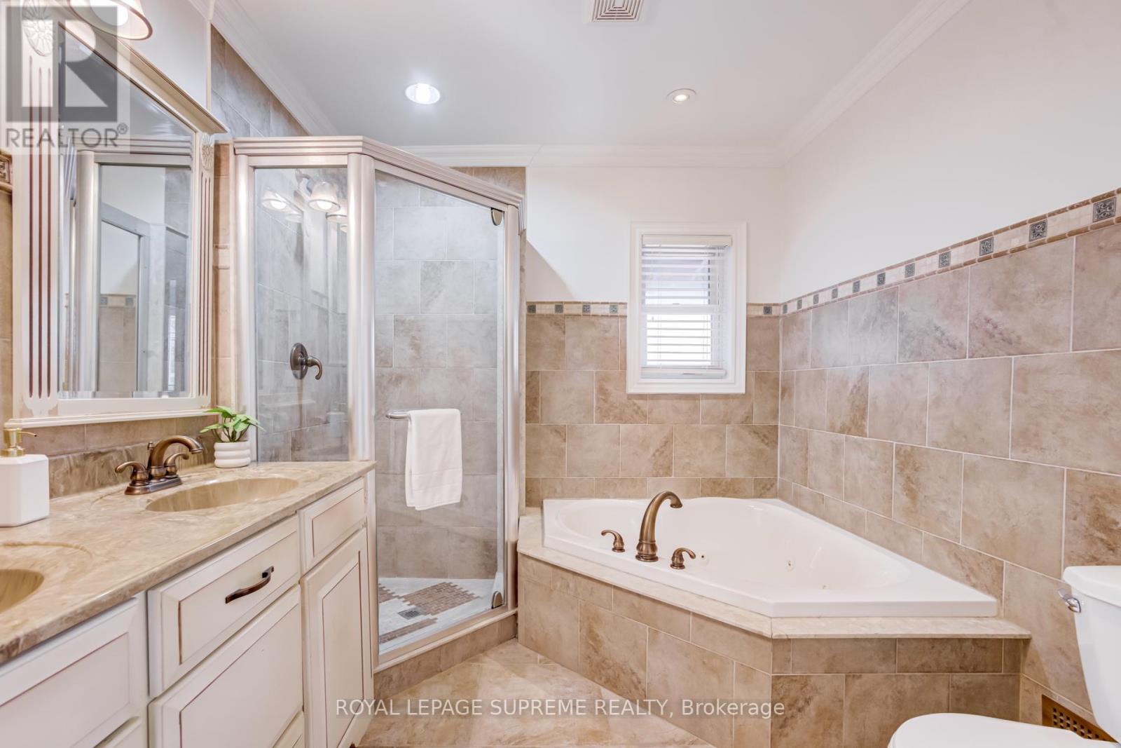 18 Fairweather Road, Toronto, Ontario  M6M 4C7 - Photo 23 - W13071380