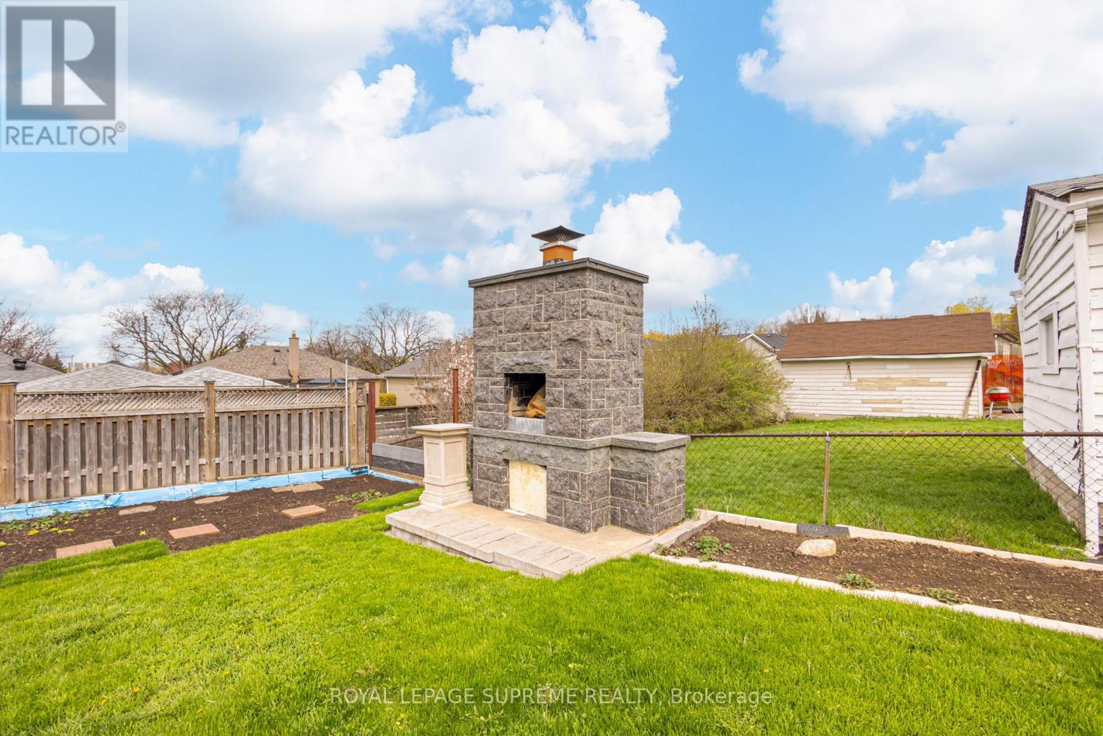 18 Fairweather Road, Toronto, Ontario  M6M 4C7 - Photo 37 - W13071380