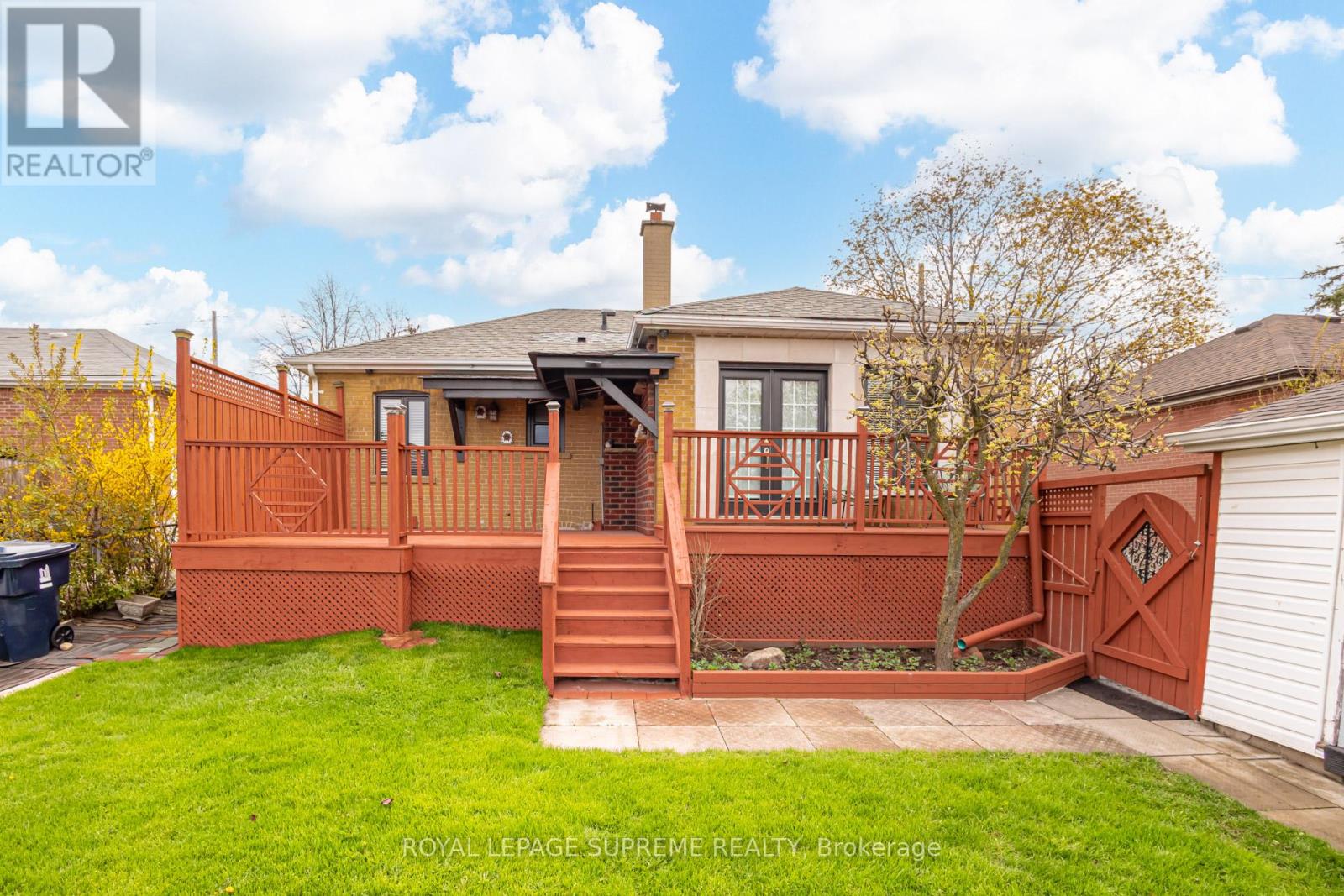 18 Fairweather Road, Toronto, Ontario  M6M 4C7 - Photo 38 - W13071380