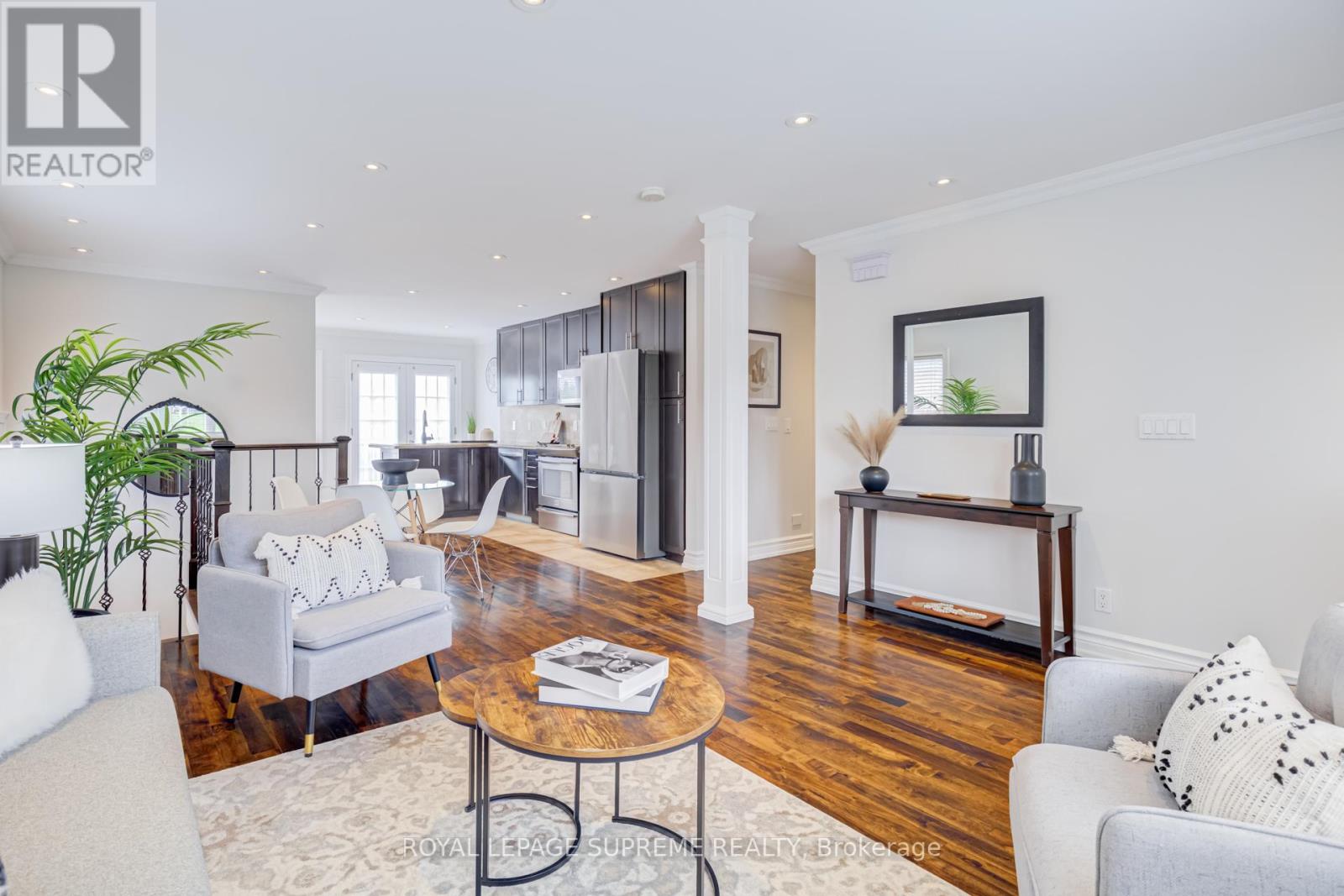18 Fairweather Road, Toronto, Ontario  M6M 4C7 - Photo 7 - W13071380