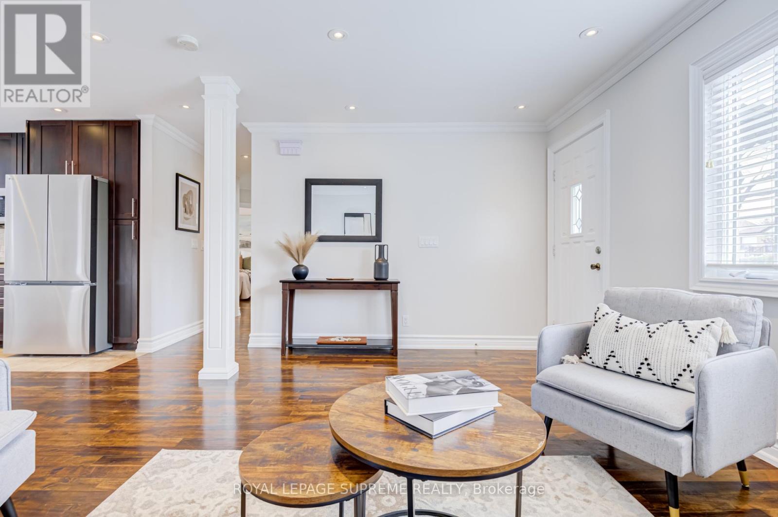 18 Fairweather Road, Toronto, Ontario  M6M 4C7 - Photo 9 - W13071380