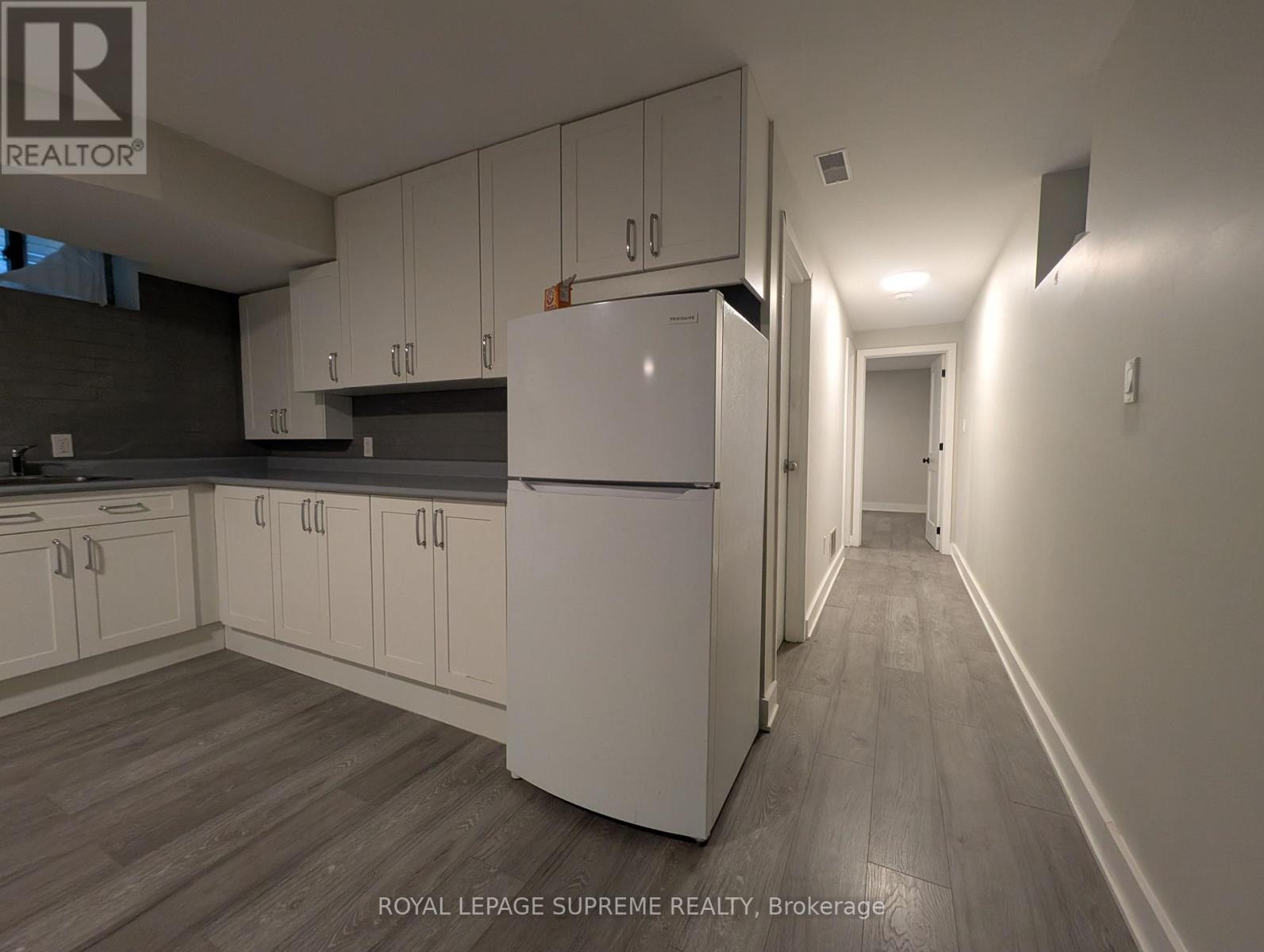Lower - 2132 Dundas Street, Toronto, Ontario  M6R 1X2 - Photo 8 - W13071400