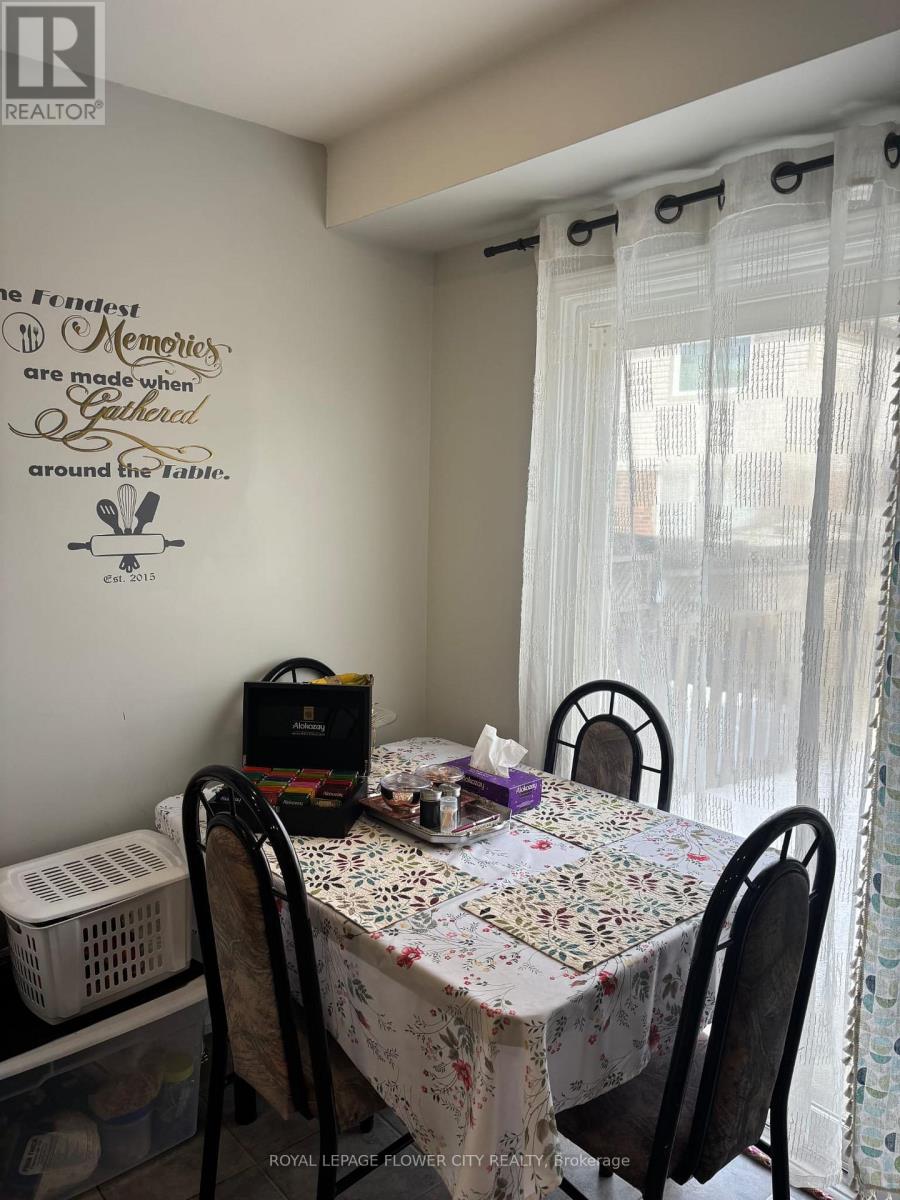 10 Vista Green Crescent, Brampton, Ontario  L7A 2S3 - Photo 8 - W13071414