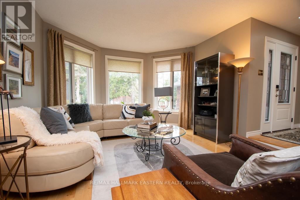 38 Patricia Place, Kawartha Lakes, Ontario  K0M 1A0 - Photo 8 - X13069334