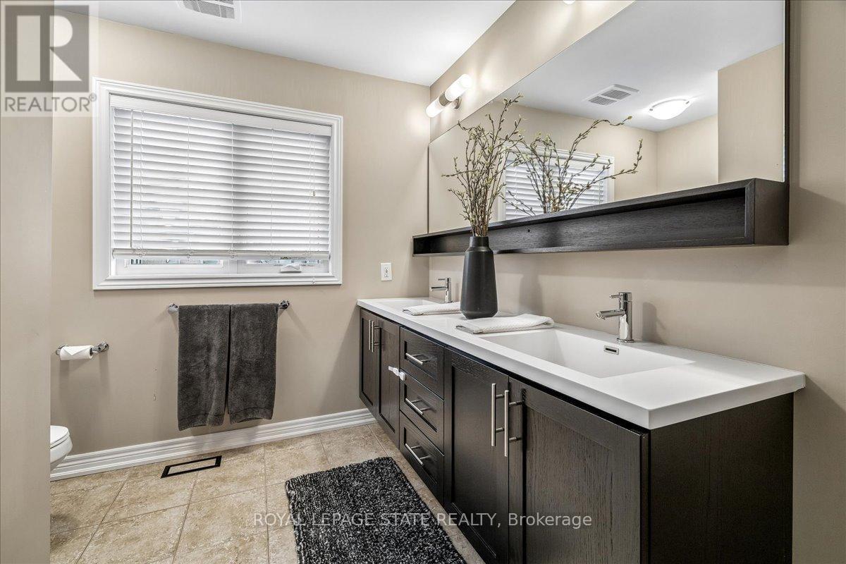 59 Waterview Lane, Grimsby, Ontario  L3M 0H2 - Photo 6 - X13071296