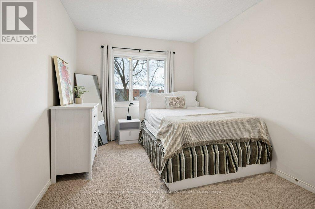 189 Shadow Wood Court, Waterloo, Ontario  N2K 3W4 - Photo 22 - X13071402