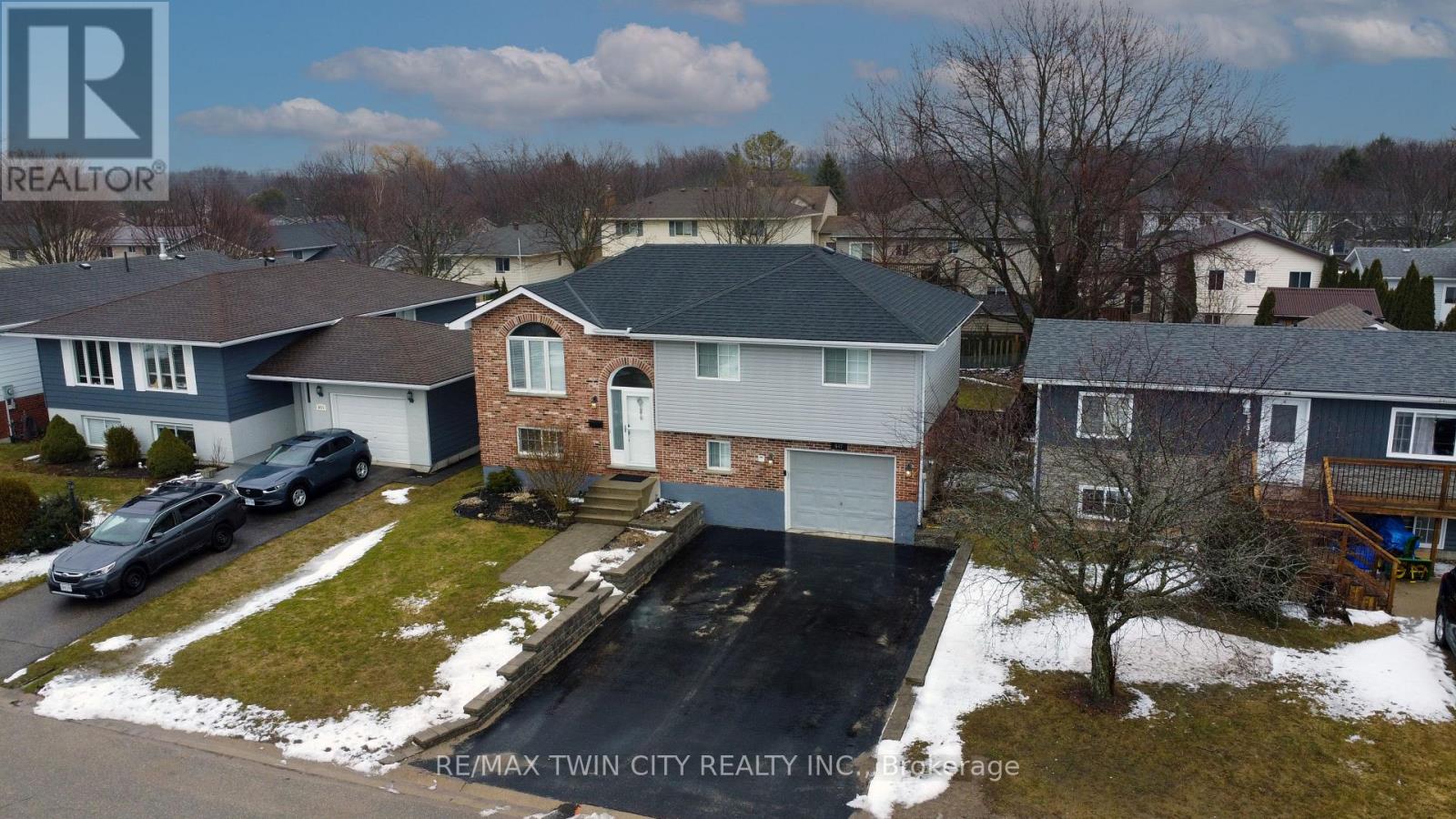 647 KENNARD CRESCENT, Kincardine, Ontario