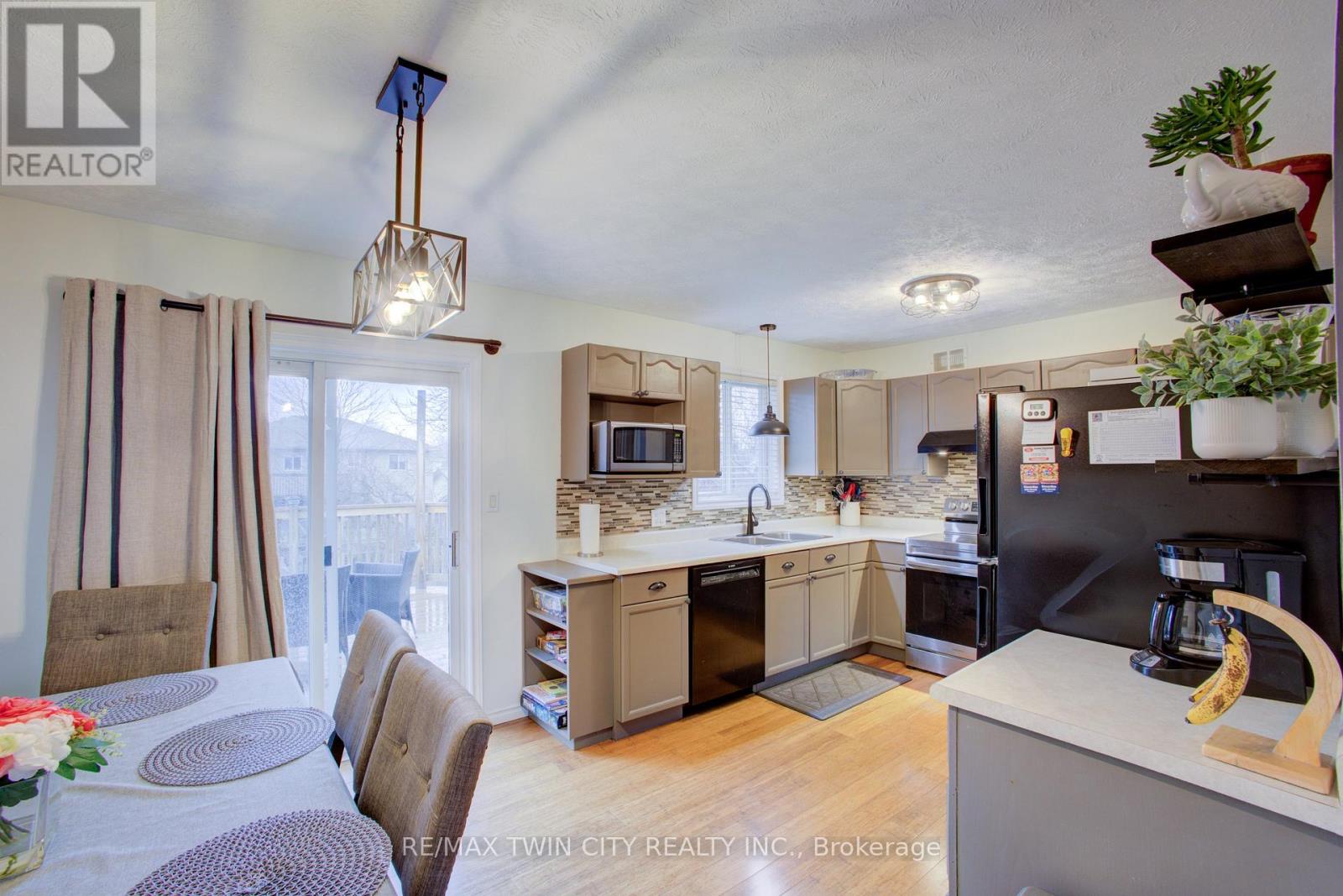 647 Kennard Crescent, Kincardine, Ontario  N2Z 1T4 - Photo 10 - X13071444